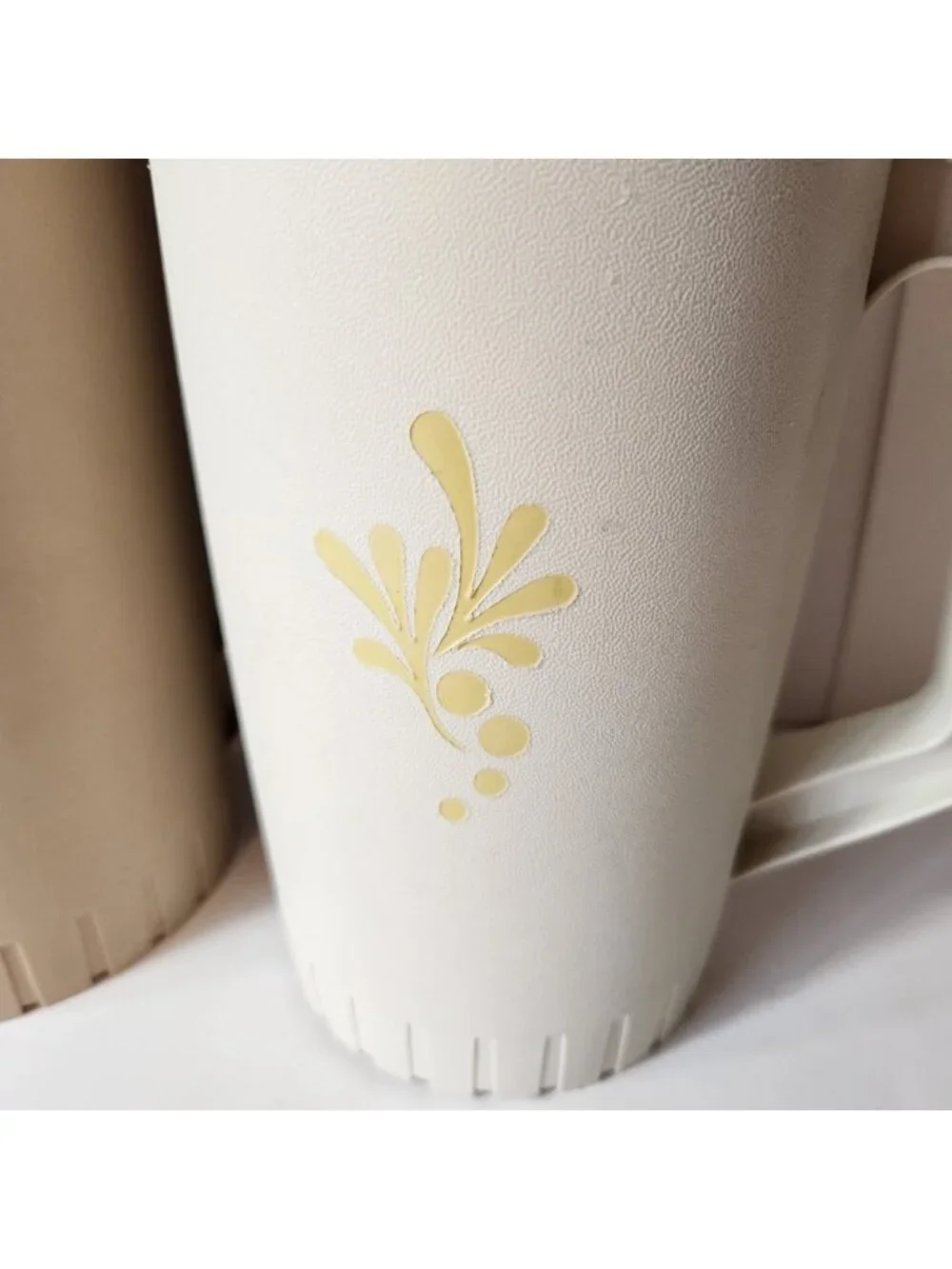 Vintage Tupperware Pitcher Set Tan and White Floral 800-1 874-7‎ Made in Canada